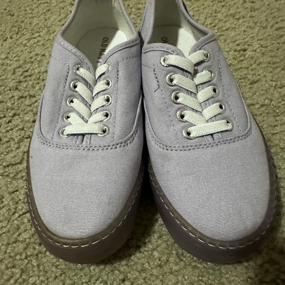 New/never worn-Old Navy Kids Sneakers - Light Purple